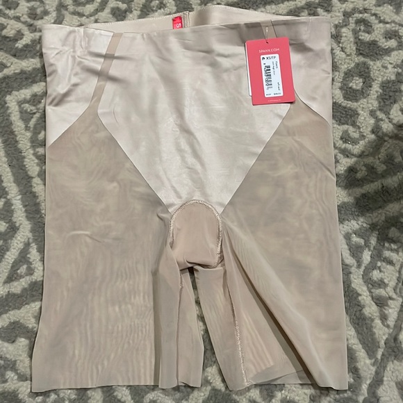 SPANX Other - -spanx- NWT. Size xs.